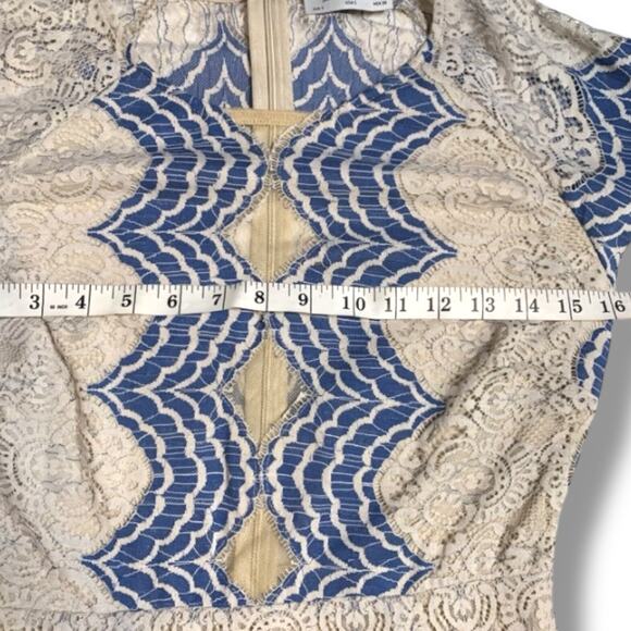 Dress Forum Dress Women's Size Small Sheath Coquette Lace Mesh Semi-Sheer - Picture 9 of 10